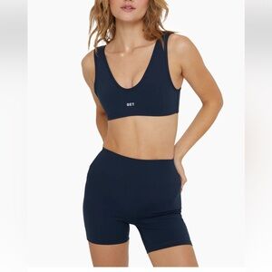 Set active scoop neck top and leggings in Sport Body